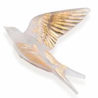 Настенная статуэтка Ласточка с поднятыми крыльями "Hirondelles" золотая Lalique 10645700
