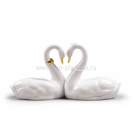 Статуэтка "Сердце белых лебедей" Lladro 01009304